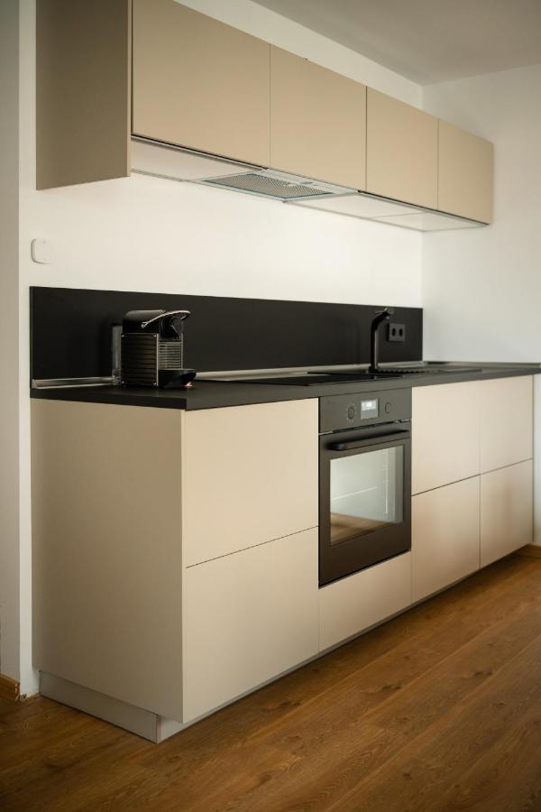 Oldtown Studio Apartment With 2 Bathrooms Dusseldorf Exterior photo